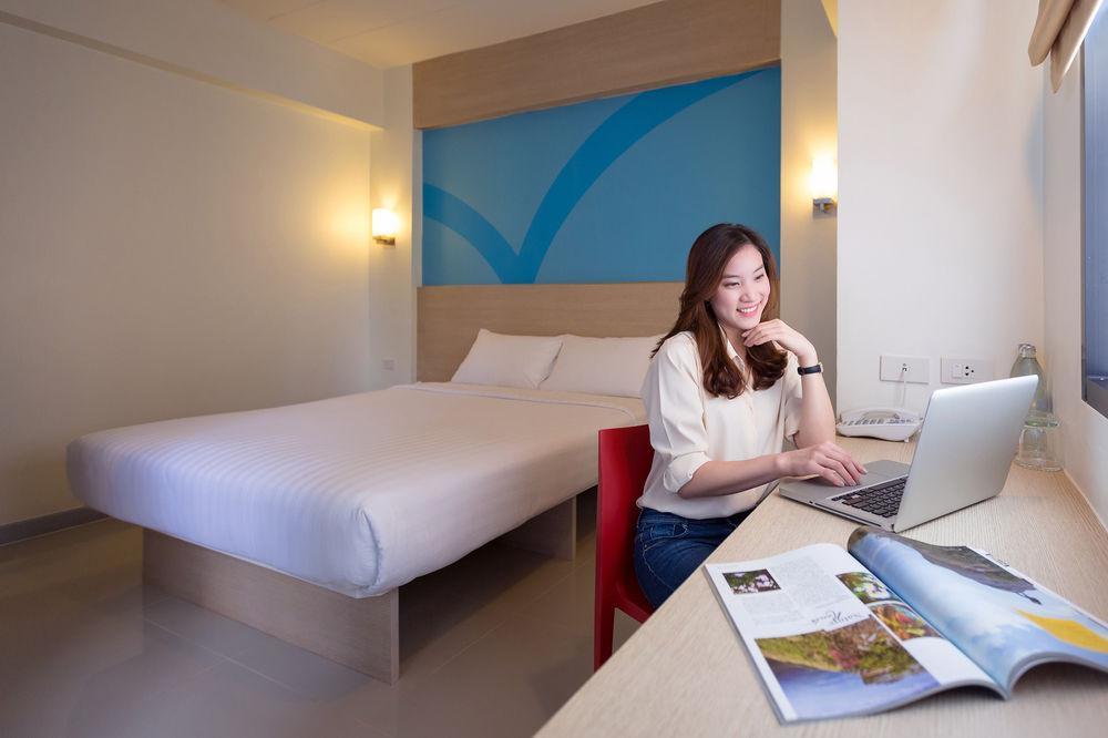 Hop Inn Phitsanulok Exterior foto